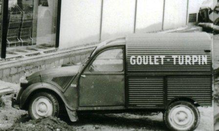 VEHICULE DE LIVRAISON GOULET-TURPIN  RUEIL 1958